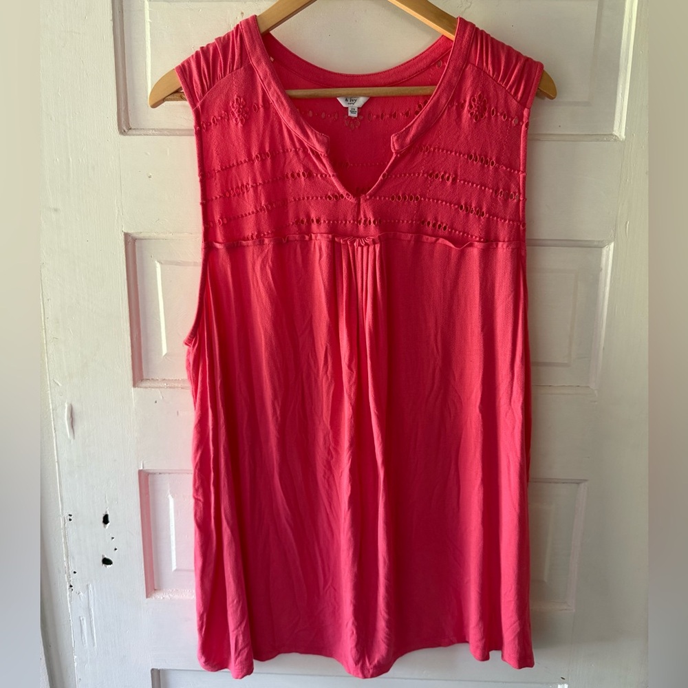 crown & ivy Curvy Pink Tank Top